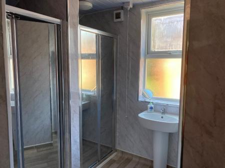 5 bedroom Detached house to let in Sherwin Road, Lenton, Nottingham, NG7