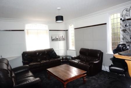 5 bedroom Detached house to let in Sherwin Road, Lenton, Nottingham, NG7