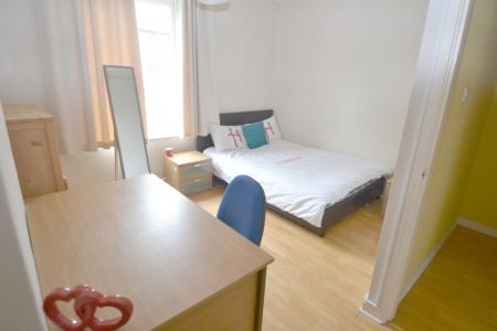 2 bedroom Terraced House to let in Bastion Street, Radford, Nottingham, NG7