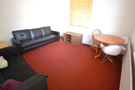 2 bedroom Flat to let in Radford Boulevard, Nottingham, NG7