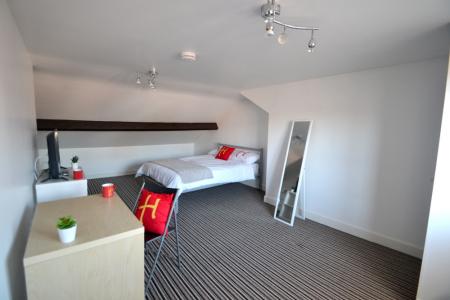 5 bedroom Detached house to let in Watkin Street, City Centre, Nottingham, NG3