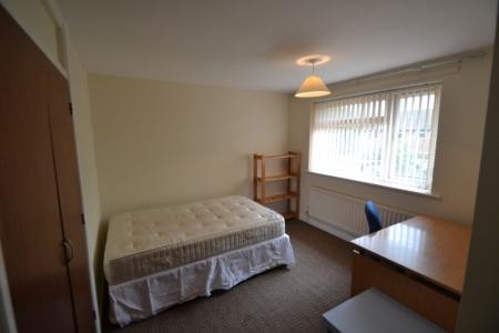 3 bedroom Semi-detached house to let in Arnesby Road, Lenton, Nottingham, NG7