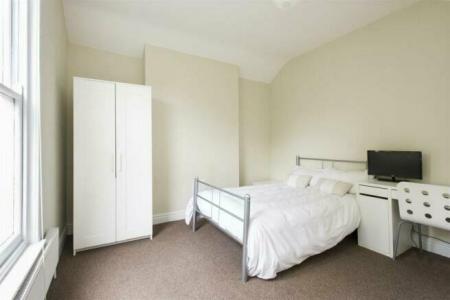 10 bedroom Town house to let in Burns Street, Arboretum, Nottingham, NG7