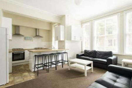 10 bedroom Town house to let in Burns Street, Arboretum, Nottingham, NG7