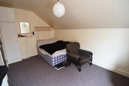 4 bedroom Semi-detached house to let in Derby Grove, Lenton, Nottingham, NG7