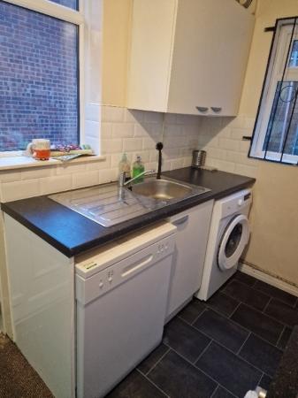 4 bedroom Semi-detached house to let in Derby Grove, Lenton, Nottingham, NG7