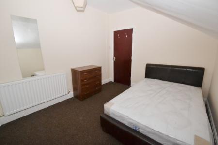 6 bedroom Detached house to let in Henry Road, West Bridgford, NG2