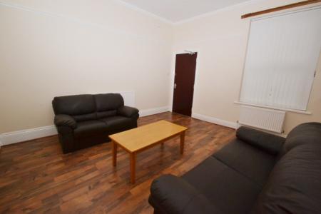 6 bedroom Detached house to let in Henry Road, West Bridgford, NG2