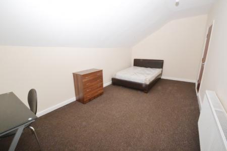 6 bedroom Detached house to let in Henry Road, West Bridgford, NG2