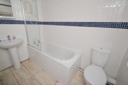 6 bedroom Detached house to let in Henry Road, West Bridgford, NG2