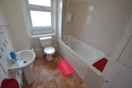 4 bedroom Terraced House to let in Highfield Road, Dunkirk, Nottingham, NG7