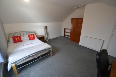 4 bedroom Terraced House to let in Highfield Road, Dunkirk, Nottingham, NG7