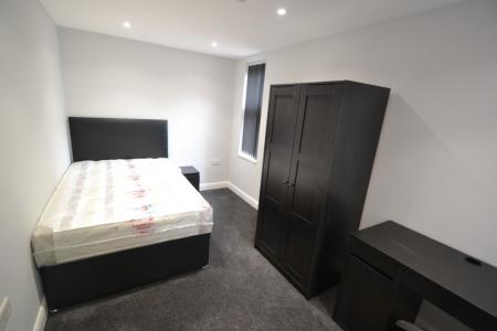 8 bedroom Detached house to let in Russell Road, Forest Fields, Nottingham, NG7