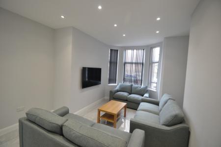 8 bedroom Detached house to let in Russell Road, Forest Fields, Nottingham, NG7