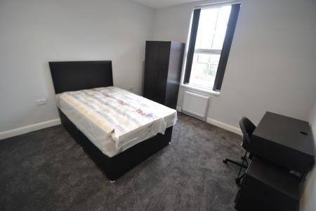 8 bedroom Detached house to let in Russell Road, Forest Fields, Nottingham, NG7