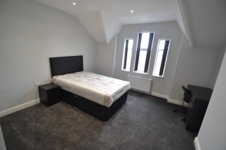 8 bedroom Detached house to let in Russell Road, Forest Fields, Nottingham, NG7