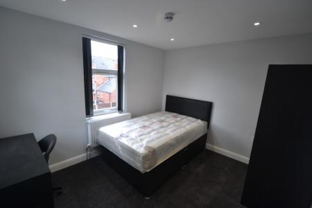 8 bedroom Detached house to let in Russell Road, Forest Fields, Nottingham, NG7