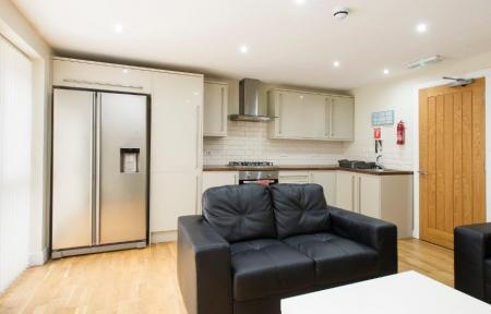 6 bedroom Town house to let in Talbot Street, City Centre, Nottingham, NG1