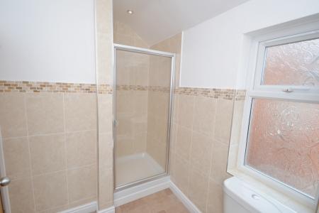 5 bedroom Semi-detached house to let in Albert Grove, Lenton, Nottingham, NG7