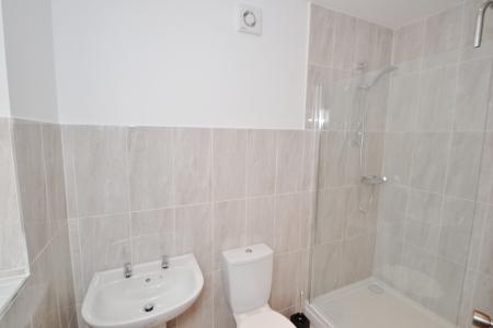 5 bedroom Semi-detached house to let in Albert Grove, Lenton, Nottingham, NG7