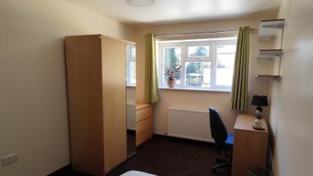 6 bedroom Semi-detached house to let in Brailsford Road, Dunkirk, Nottingham, NG7