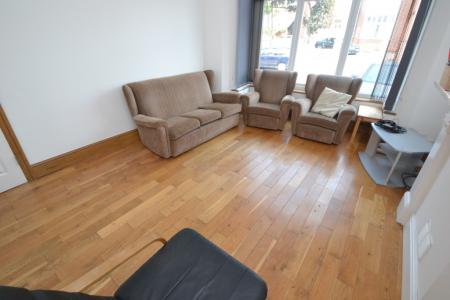 5 bedroom Detached house to let in Melton Road, West Bridgford, NG2