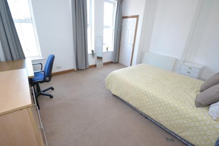 5 bedroom Detached house to let in Melton Road, West Bridgford, NG2