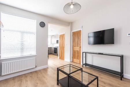 3 bedroom Detached house to let in Orston Road, West Bridgford, NG2