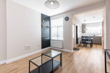 3 bedroom Detached house to let in Orston Road, West Bridgford, NG2