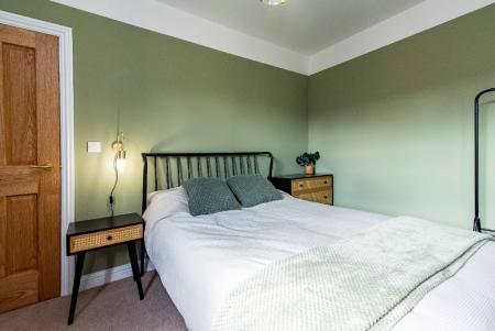 3 bedroom Detached house to let in Orston Road, West Bridgford, NG2