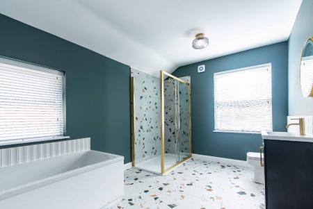 3 bedroom Detached house to let in Orston Road, West Bridgford, NG2