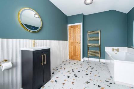 3 bedroom Detached house to let in Orston Road, West Bridgford, NG2