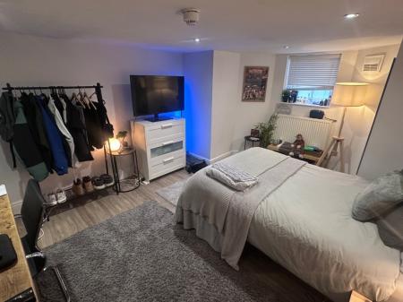 6 bedroom Apartment to let in Talbot Street, Nottingham, NG1