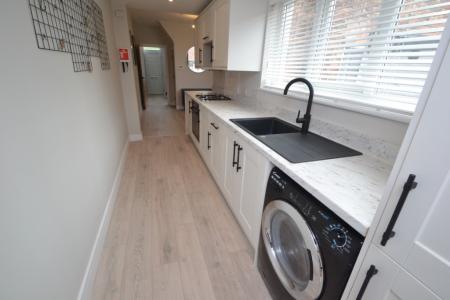 2 bedroom Terraced House to let in Brixton Road, Nottingham, NG7