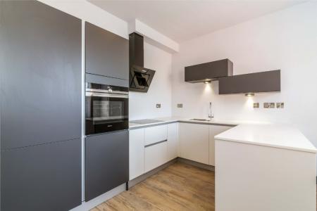 2 bedroom Flat to let in Park Suites, Arboretum, Nottingham, NG7