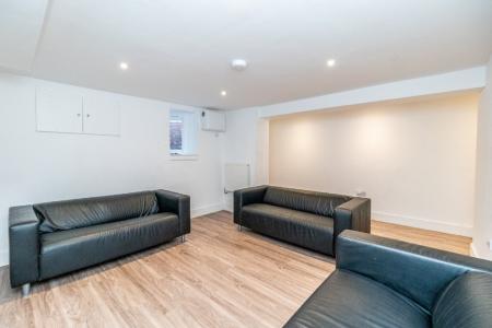 8 bedroom Town house to let in Wildman Street, Arboretum, Nottingham, NG7