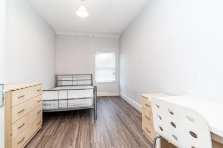 8 bedroom Town house to let in Wildman Street, Arboretum, Nottingham, NG7