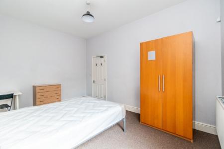 8 bedroom Town house to let in Wildman Street, Arboretum, Nottingham, NG7