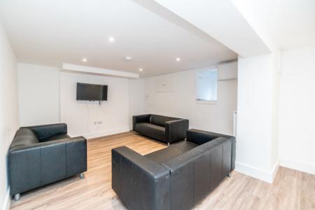 8 bedroom Town house to let in Wildman Street, Arboretum, Nottingham, NG7