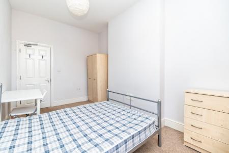 8 bedroom Town house to let in Wildman Street, Arboretum, Nottingham, NG7