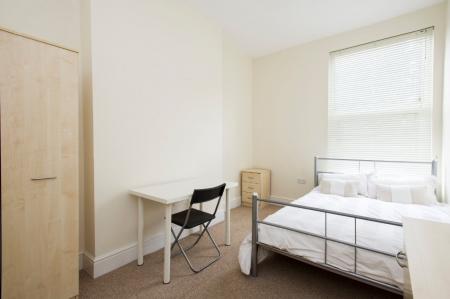 8 bedroom Town house to let in Wildman Street, Arboretum, Nottingham, NG7