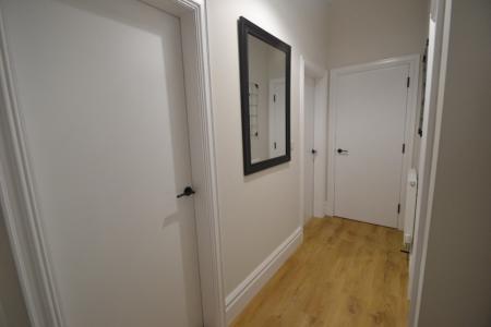 2 bedroom Flat to let in Musters Road, West Bridgford, NG2