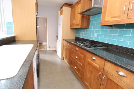 4 bedroom Detached house to let in Dallas York Road, Beeston, NG9