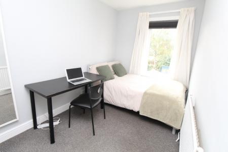 4 bedroom Detached house to let in Dallas York Road, Beeston, NG9