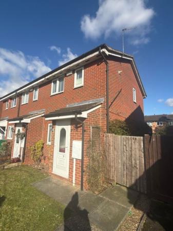 2 bedroom Flat to let in Heron Drive, Lenton, Nottingham, NG7