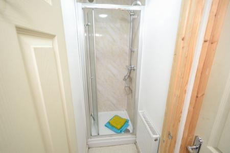 4 bedroom Terraced House to let in Park Road, Lenton, Nottingham, NG7