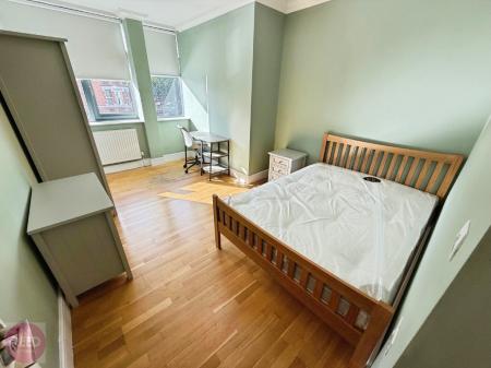 6 bedroom Flat to let in Arthur Avenue, Lenton, NG7