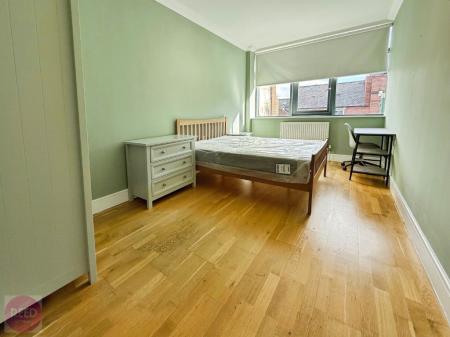 6 bedroom Flat to let in Arthur Avenue, Lenton, NG7