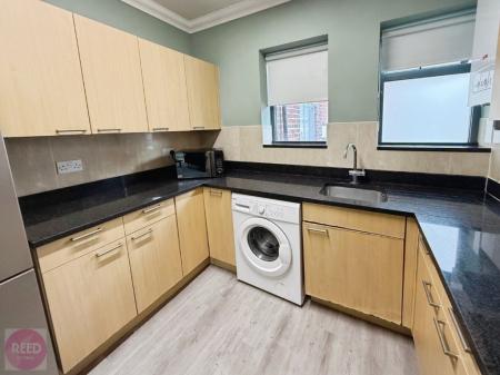 6 bedroom Flat to let in Arthur Avenue, Lenton, NG7