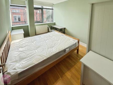 6 bedroom Flat to let in Arthur Avenue, Lenton, NG7